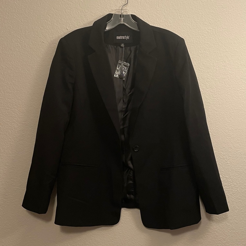 Metro Style black blazer size 14